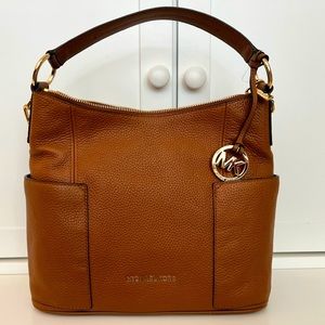 NWT | Michael Kors Signature Anita Convertible Shoulder / Hobo Bag